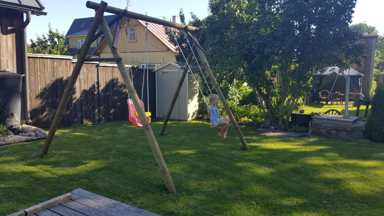 Kuressaare Family And Garden Apartments Extérieur photo